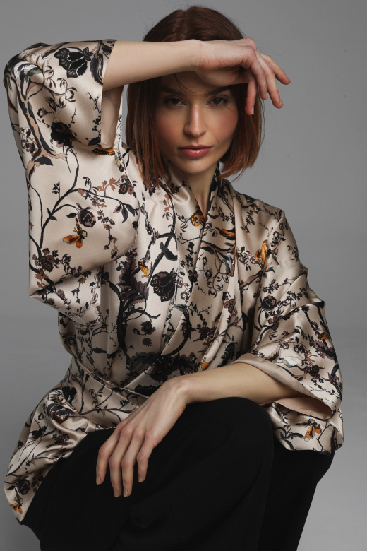 Kimono in shades of beige and brown