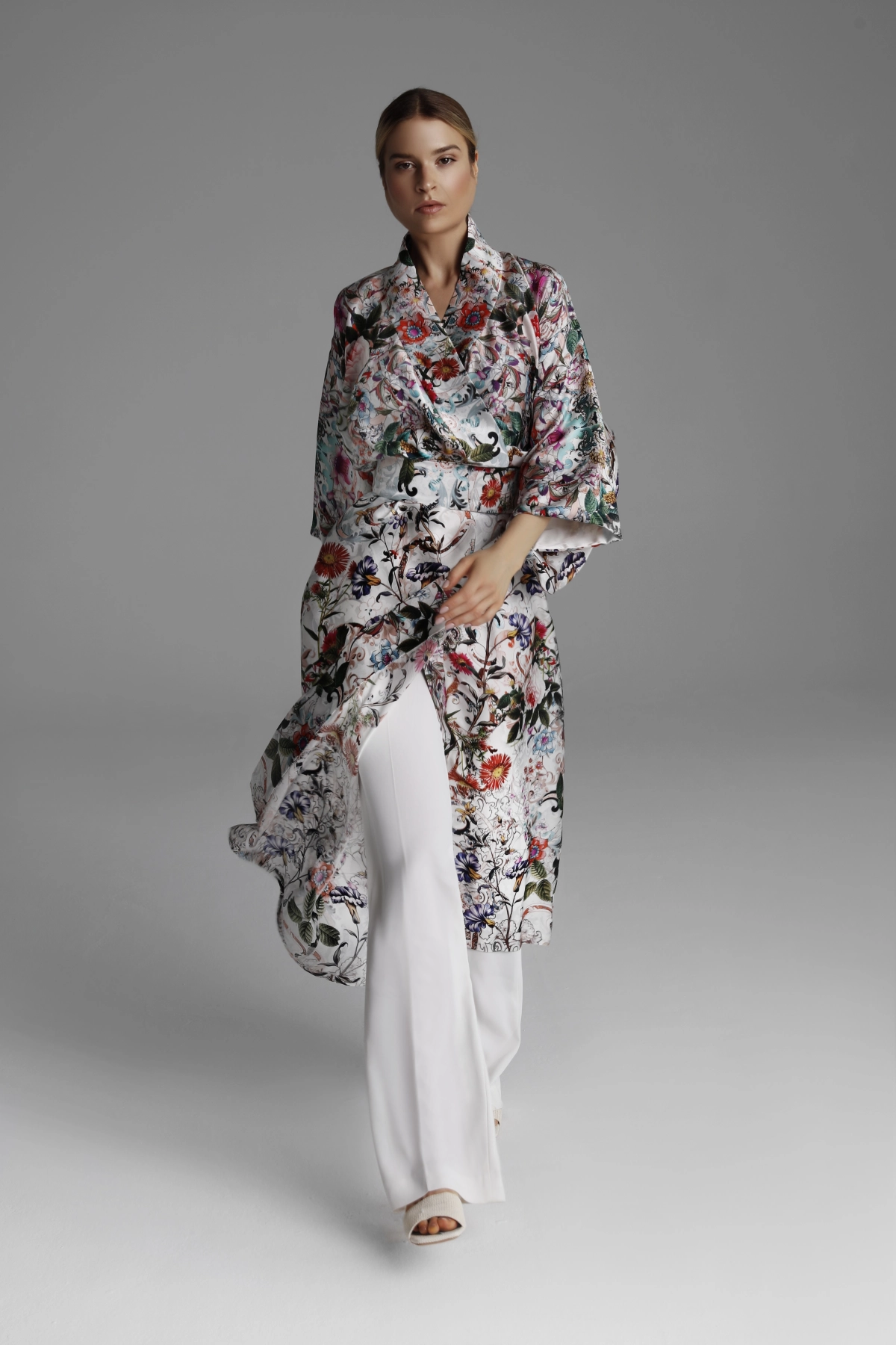 Silk Kimono with Rich Floral Pattern Inspired by Japanese Tradition | Monika Adamska – Luxury Womenswear Silk Kimono with Rich Floral Pattern Inspired by Japanese Tradition | Monika Adamska – Luxury Womenswear