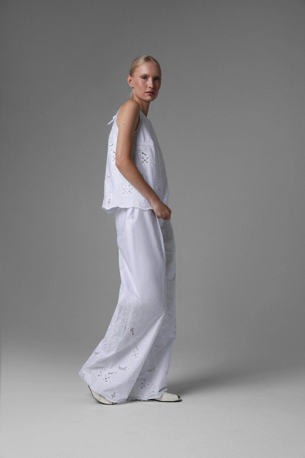 Embroidered cotton trousers Monika Adamska, wide legs, side view