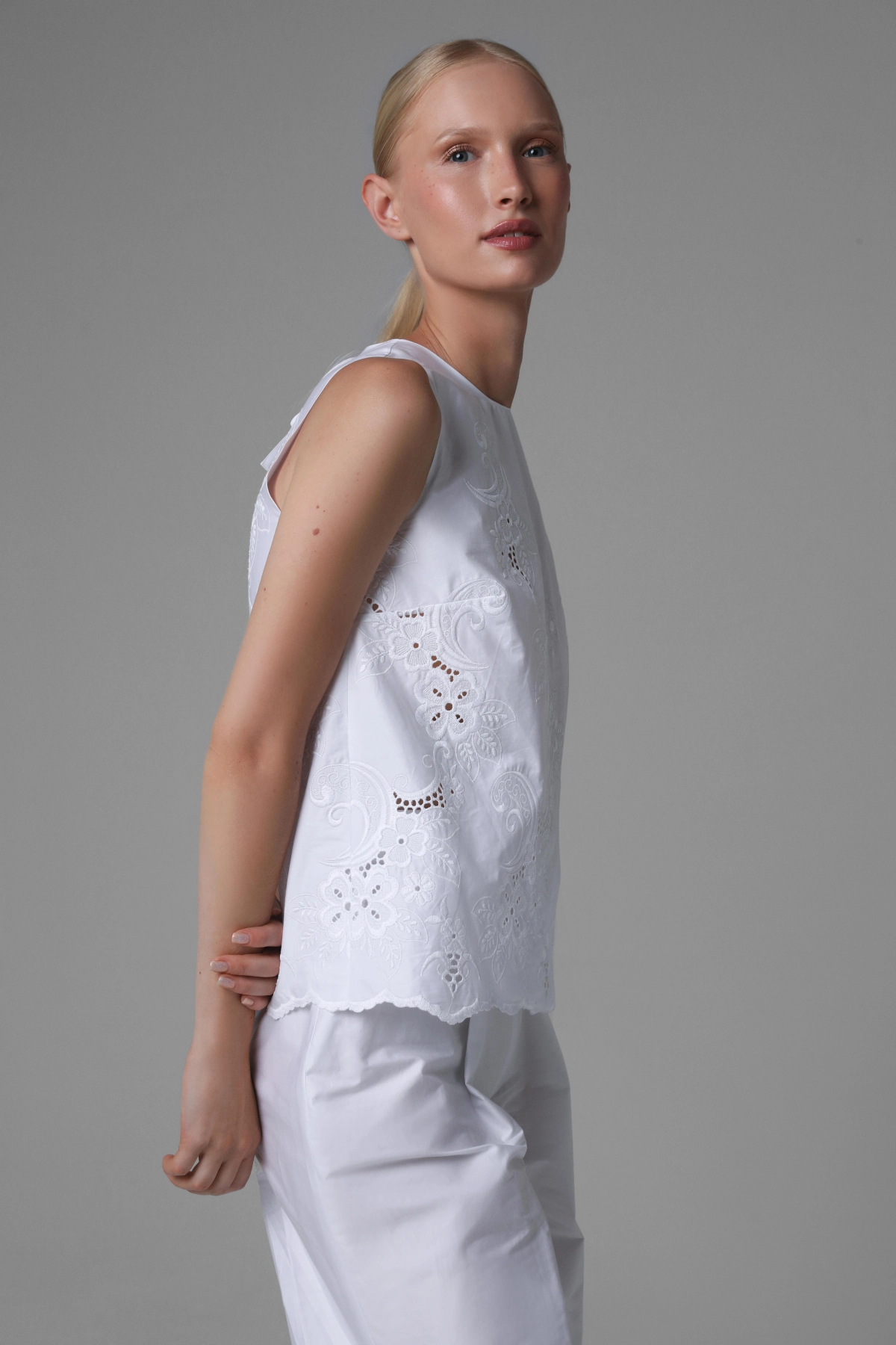 Embroidered cotton blouse, minimalist cut | Monika Adamska
