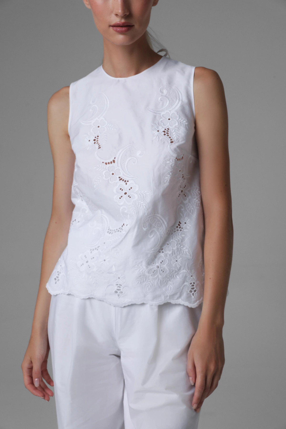 Embroidered cotton blouse, minimalist cut | Monika Adamska